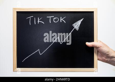 TIK Tok Wachstumstrend Stockfoto