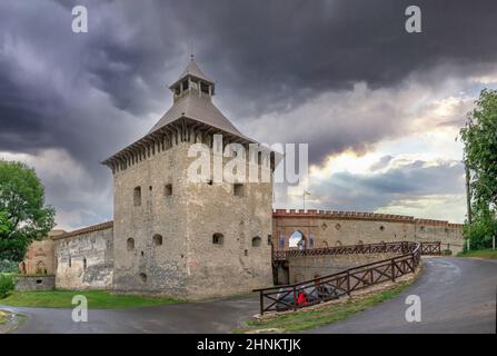 Turm in Medzhybish Festung, Ukraine Stockfoto