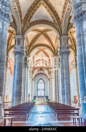 Innenraum der malerischen Kathedrale von Pienza, Toskana, Italien Stockfoto