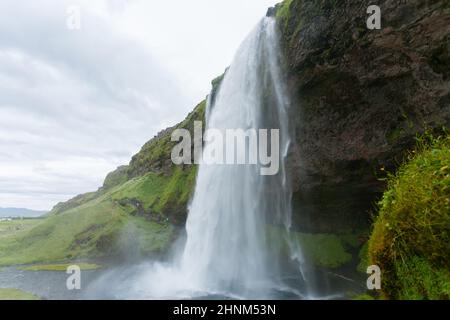 Seljalandsfoss fällt in der Sommersaison Ansicht, Island Stockfoto