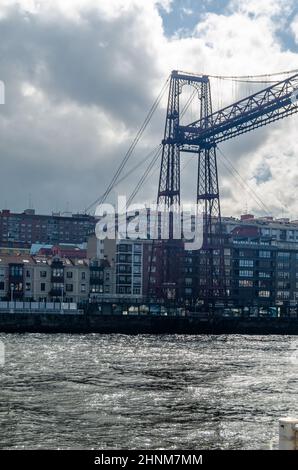 Blick auf die berühmte Vizcaya-Brücke von Getxo, Baskenland, Spanien Stockfoto