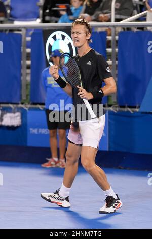 DELRAY BEACH, FL - Februar, 16 - Delray Beach: Sebastian Korda(USA) feiert hier besiegt Andrea Seppi(ITA) 75 63 beim 2022 Delray Beach Open by Vitacost.com. In Delray Beach, Florida am 16. Februar 2022. Quelle: Andrew Patron/MediaPunch Stockfoto