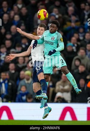 White Hart Lane, Großbritannien. 05th. Februar 2022. Ben Davies von Spurs und Tariq Lamptey von Brighton und Hove Albion während des FA Cup-Spiels zwischen Tottenham Hotspur und Brighton und Hove Albion am 5. Februar 2022 im Tottenham Hotspur Stadium, White Hart Lane, England. Foto von Andy Rowland. Quelle: Prime Media Images/Alamy Live News Stockfoto