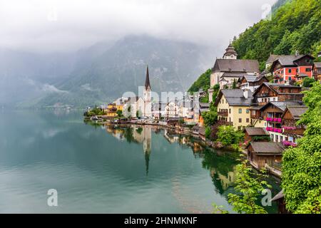 Die Altstadt von Hallstatt am namensgebenden See, einer der Welterbestätten der UNESCO in Österreich Stockfoto