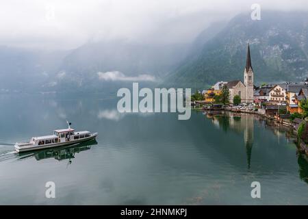 Die Altstadt von Hallstatt am namensgebenden See, einer der Welterbestätten der UNESCO in Österreich Stockfoto