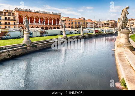 Der malerische Platz von Prato della Valle in Padua, Italien Stockfoto