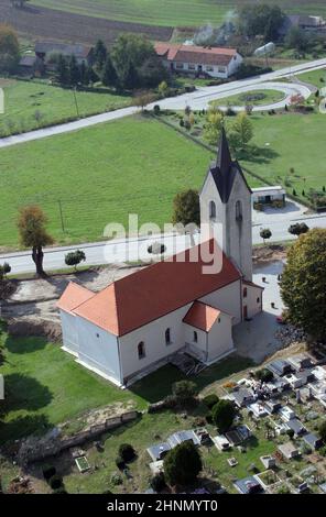 Kirche des Heiligen Martin in Breznicki Hum, Kroatien Stockfoto