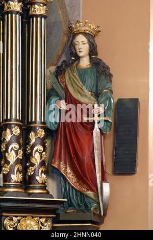 Heilige Katharina von Alexandria, Statue auf dem Altar unserer Lieben Frau von Leiden in der Kirche der heiligen Klara von Assisi in Zagreb, Kroatien Stockfoto