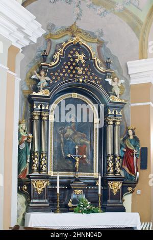 Altar unserer Lieben Frau von Schmerzen in der Kirche der heiligen Klara von Assisi in Zagreb, Kroatien Stockfoto