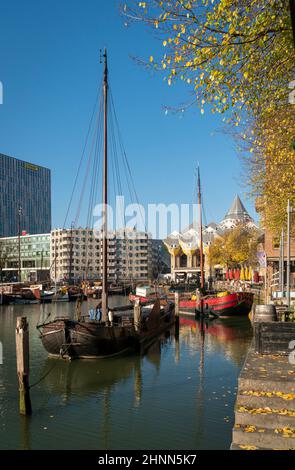 Boote in Rotterdam, Niederlande Stockfoto