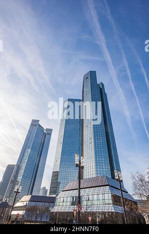 Zwillingstürme des Hauptquartiers der Deutschen Bank in Frankfurt. Stockfoto