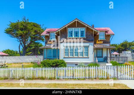 Heimat des Leuchtturmwärters von Point Cabrillo Lighthouse Stockfoto