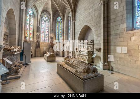 Die Menschen besuchen das Sanctuary im Cloisters Museum in New York Stockfoto