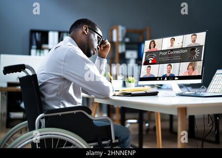 Verbindungsprobleme Bei Videobesprechung. Schlechte Breitbandverbindung, Schlechtes Signal Stockfoto