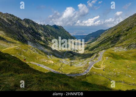 Die transfaragasische Straße in den karpaten rumäniens Stockfoto