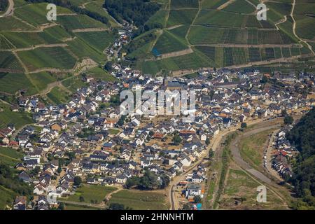 Luftaufnahme, überflutetes Gebiet an der Ahr in Dernau, Ahrflut, Ahrtal, Rheinland-Pfalz, Deutschland, Ahr-Flut, DE, Europa, Überschwemmungskatastrophe Stockfoto