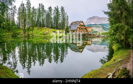 Lech da Sompunt im Gadertal Stockfoto