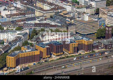 Luftaufnahme, Baustelle und HotelNeue Gebäude für das Adina Apartment Hotel, Hampton by Hilton und Premier Inn in Düsseldorf Hbf Stadtmitte in Düs Stockfoto