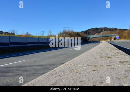 Sperre der Autobahn A1 bei Oberwang wegen Arbeiten an einer Stromleitung, Oberösterreich, Österreich, Europa - Schließung der Autobahn A1 bei Oberwang wegen Arbeiten an einer Stromleitung, Oberösterreich, Österreich, Europa Stockfoto