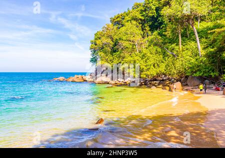 Kleiner Sandstrand Lamru Nationalpark Khao Lak Phang-nga Thailand. Stockfoto