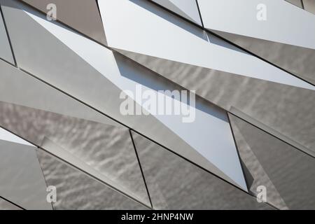 Detail der Fassade der Titanic Belfast Stockfoto