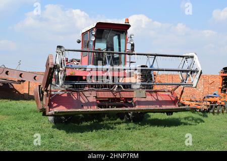 Reis header. Reis Harvester. Landwirtschaftliche Maschinen Stockfoto