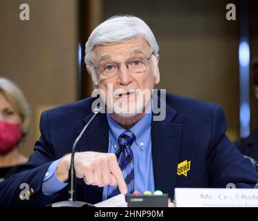 Washington, DC, USA. 17th. Februar 2022. 17. Februar 2022 - Washington, DC, USA: CECIL ROBERTS, International President, United Mine Workers of America, spricht bei einer Anhörung des Haushaltsausschusses des Senats. (Bild: © Michael Brochstein/ZUMA Press Wire) Stockfoto