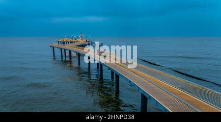 Ostsee, schöner Pier Koserow Badeort auf der Insel Usedom bei Nacht Stockfoto