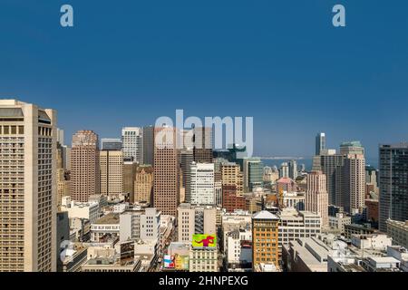Die Plattform des Sheraton ist mittags für Touristen geöffnet, um einen malerischen Überblick über die Stadt San Francisco zu erhalten Stockfoto