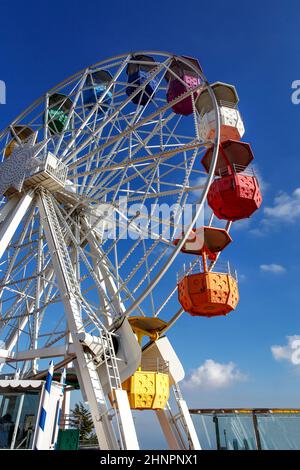 Altes Riesenrad Über Blauem Himmel Stockfoto