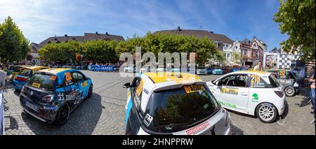 Ralley WM in Sankt Wendel im Saarland, Deutschland. Am ersten Tag präsentiert der Fahrer seine Autos in der Innenstadt von Sankt Wendel Stockfoto