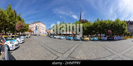 Ralley WM in Sankt Wendel im Saarland, Deutschland. Am ersten Tag präsentiert der Fahrer seine Autos in der Innenstadt von Sankt Wendel. Stockfoto