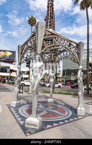 Pavillon mit Statuen von Dorothy Dandridge, Dolores Del Rio, Mae West und Anna May Wong Stockfoto