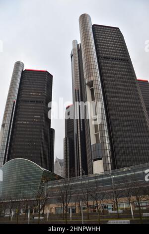 Der Hauptsitz von General Motors befindet sich im Renaissance Center am Wasser in der Innenstadt von Detroit, Michigan, USA. Stockfoto