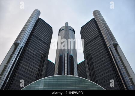 Der Hauptsitz von General Motors befindet sich im Renaissance Center am Wasser in der Innenstadt von Detroit, Michigan, USA. Stockfoto