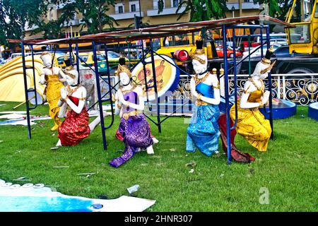 Statuen von Gottheiten aus der Parade zum Kings Birthday Stockfoto