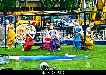 Statuen von Gottheiten aus der Parade zum Kings Birthday Stockfoto