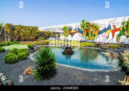 Pool in Cesar Manriques Haus in Taro de Tahiche Stockfoto