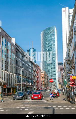 Blick auf die Straße in Frankfurt, Deutschland Stockfoto