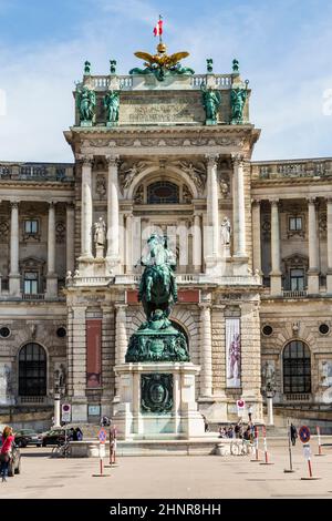 Wiener Hofburg Imperial mit Skulptur Kaiser Joseph II Prinz Eugen Stockfoto