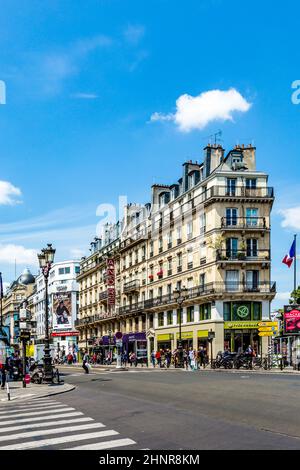 Menschen in der Rue de Rivoli Stockfoto