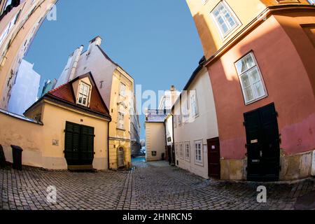 Typische alte Häuser in Wien erste Bezirk in der berühmten Gegend Moelker Steig Stockfoto