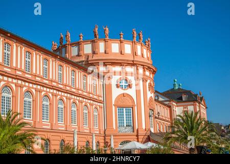 Berühmtes Schloss Biebrich in Wiesbaden Stockfoto