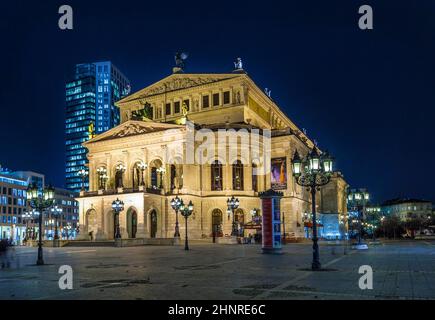 alte Oper bei Nacht in Frankfurt Stockfoto