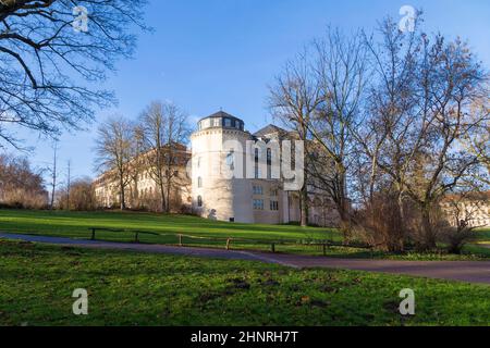 Blick vom Ilm-Park in weimar auf das grüne Schloss und die Anna Amalia Bibliothek Stockfoto