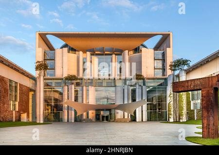 Das Bundeskanzleramt bei Sonnenaufgang Stockfoto