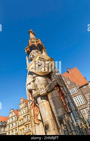 Berühmte Roland-Statue auf dem Marktplatz in Bremen Stockfoto