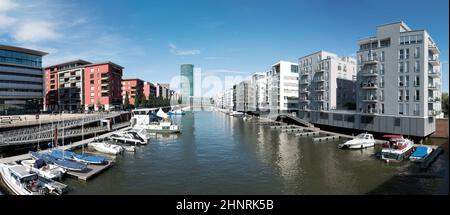 Westhafen im Hafengebiet in Frankfurt, Deutschland Stockfoto