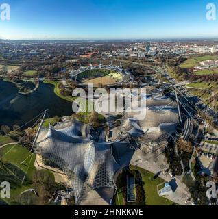 Blick auf olympia-Dorf und Park in München Stockfoto