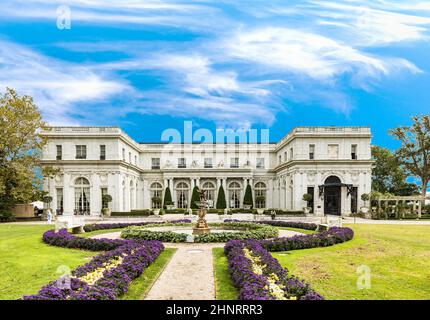 Außenansicht des historischen Rosecliff Mansion in Rhode Island Stockfoto